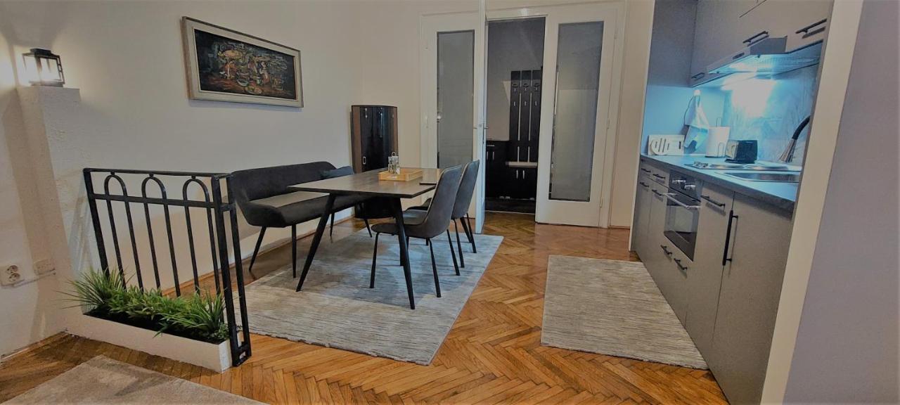 Bohemian Apartment เบลเกรด ภายนอก รูปภาพ